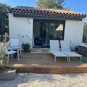 Maisonnette 32m2 Climatisé Avec Jacuzzi Au Calme. Trans-en-Provence